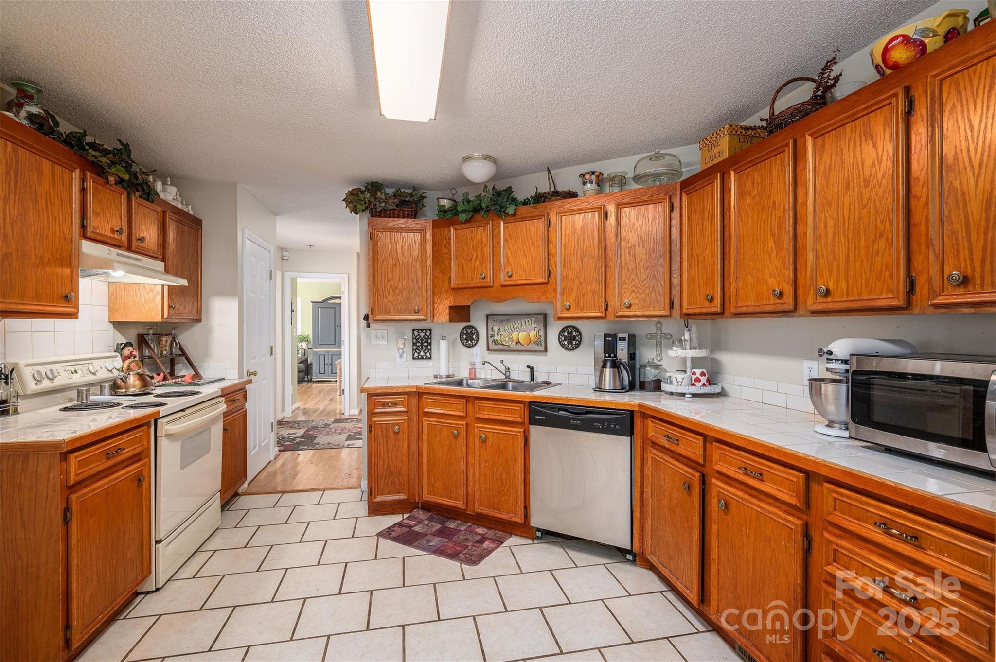 1335 Huckleberry Drive