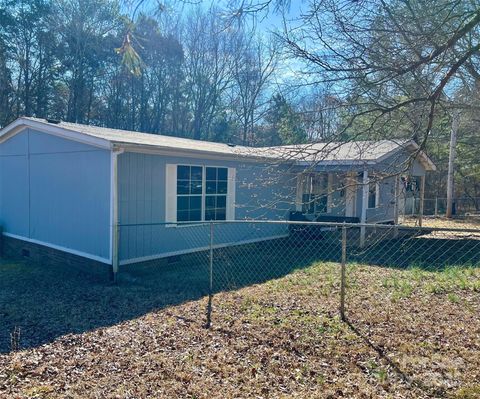 Photo of 13080 Philadelphia Church Road, Oakboro, NC 28129 (MLS # 4222259) Photo of 13080 Philadelphia Church Road, Oakboro, NC 28129 (MLS # 4222259)