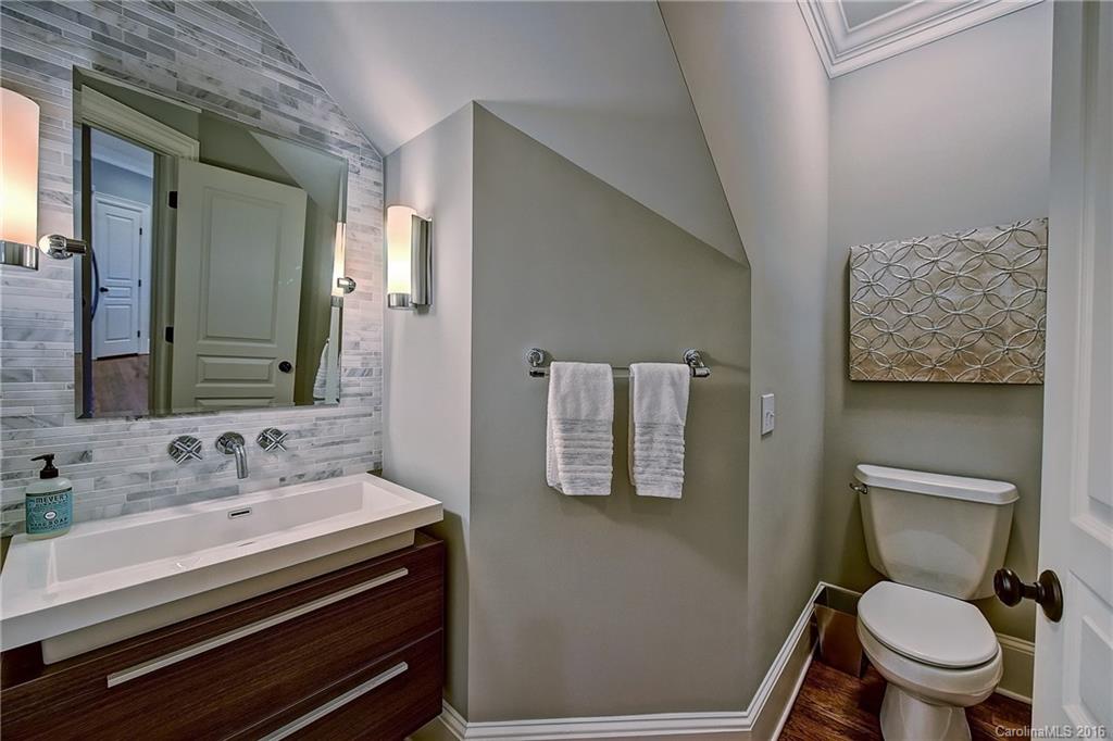 The Peninsula - Residential