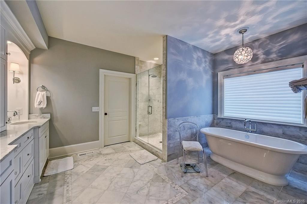 The Peninsula - Residential