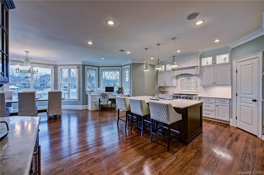 The Peninsula - Residential