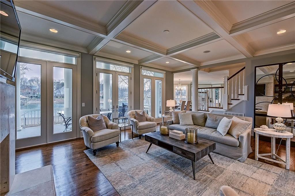 The Peninsula - Residential