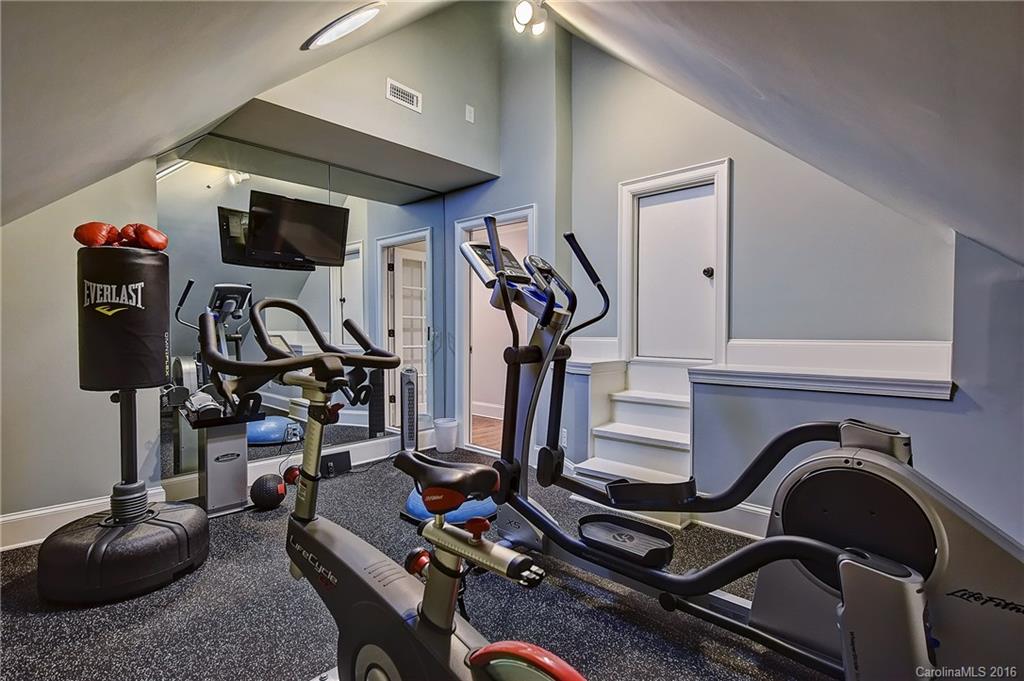 The Peninsula - Residential