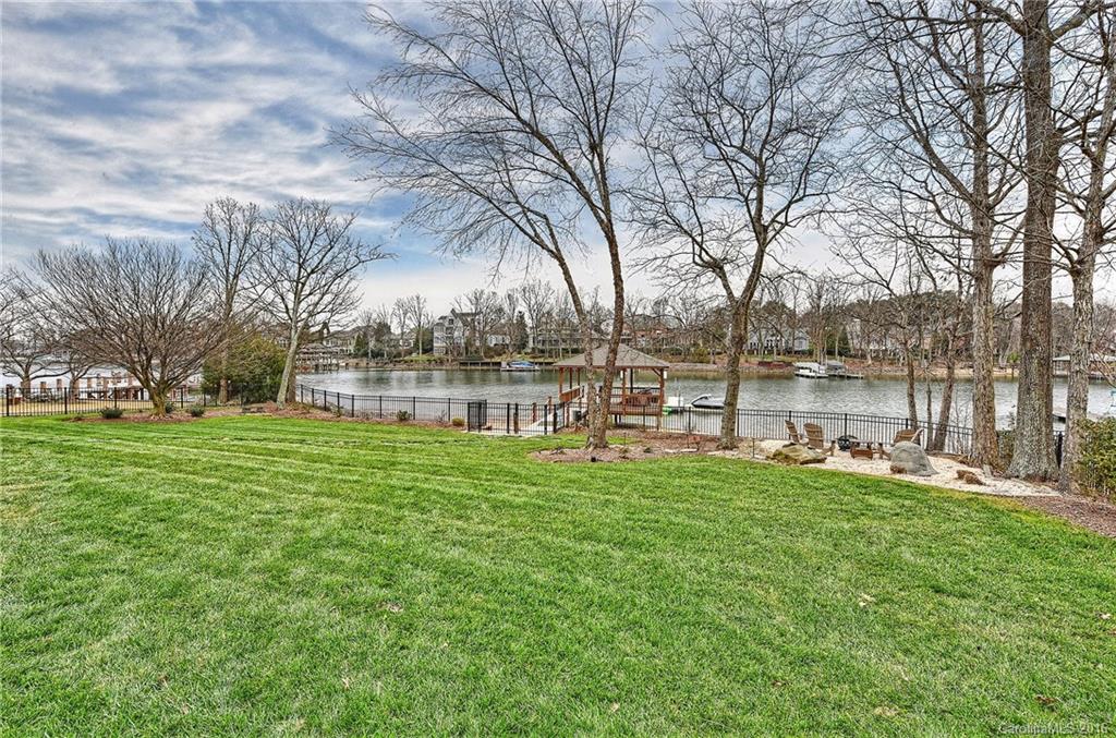 The Peninsula - Residential