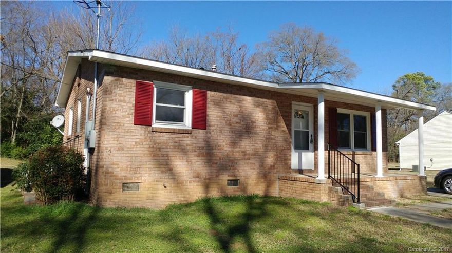 Nice three bedroom home. Has new carpet through out the home. Has an extra room that can be used as an office. Has a nice back yard with a patio in the back. Has new appliances in the kitchen. This home is move in ready. Call for a showing today! *Information is deemed accurate however please verify information important to you as a buyer. SELLER AGREES TO PAY BUYERS CLOSING COST WITH FULL PRICE OFFER!