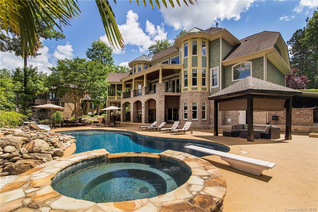 Pebble Bay - Residential