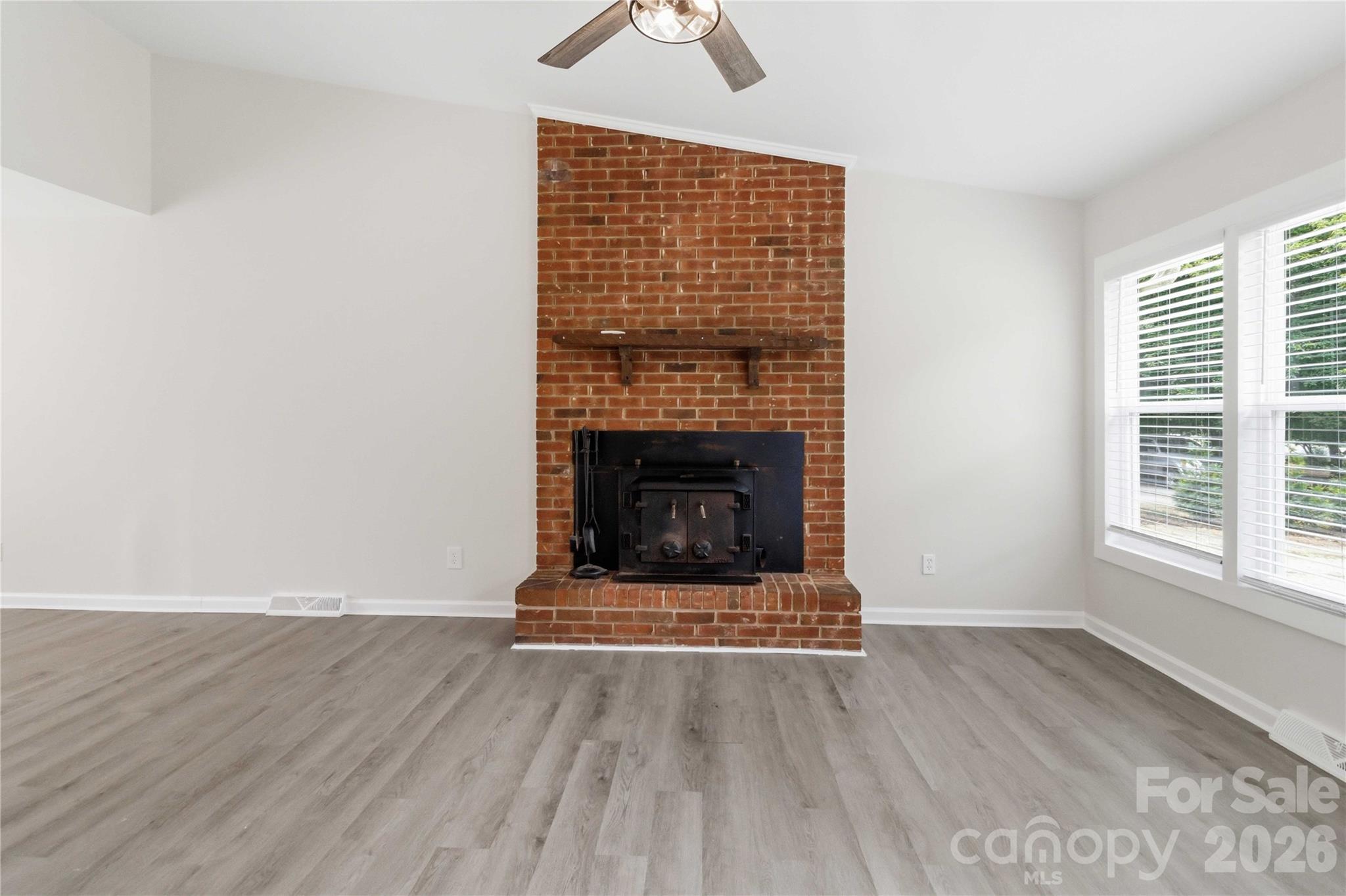 992 Twin Lakes Road