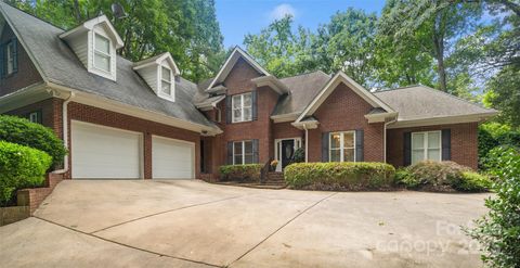 Photo of 23 Tanglewood Road, Clover, SC 29710 (MLS # 4270527)