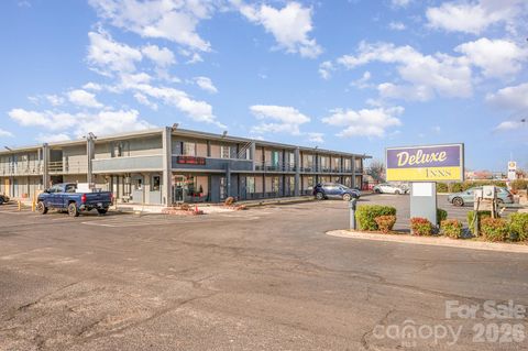 Photo of 325 SW HWY 70 Highway, Hickory, NC 28602 (MLS # 4392308)
