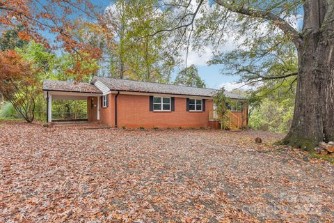 A home in Hickory