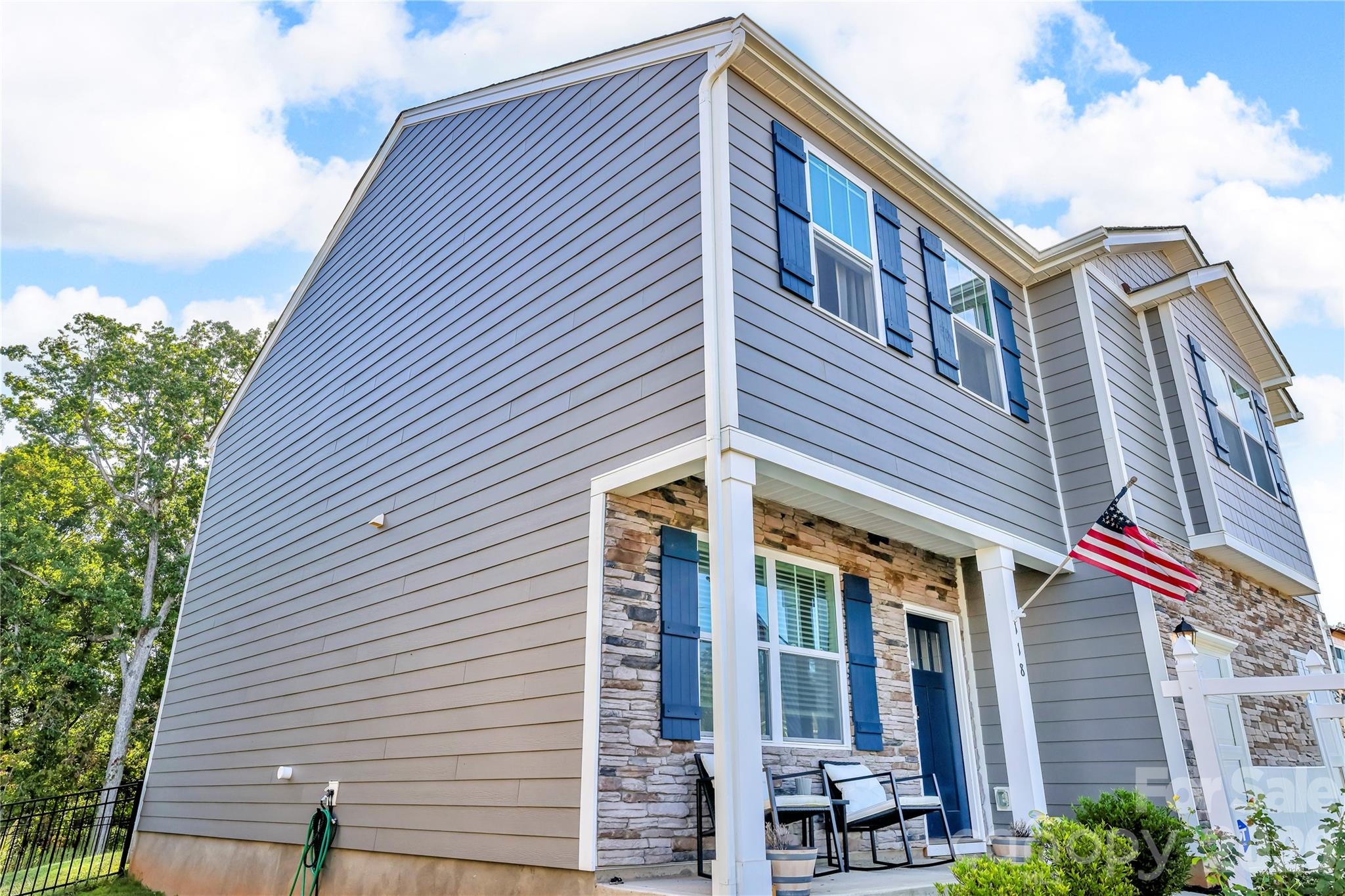 118 N Hill Lane