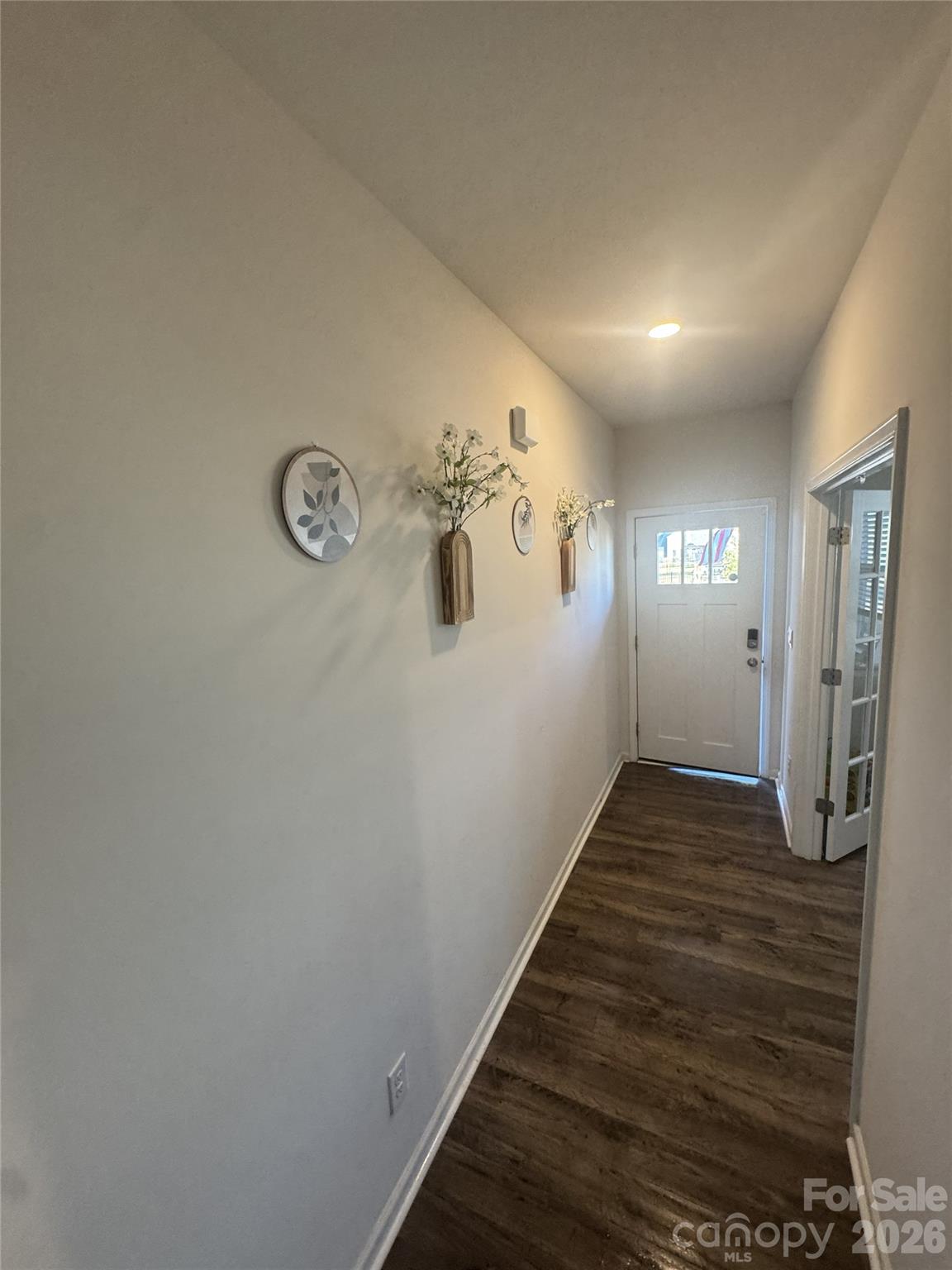 118 N Hill Lane
