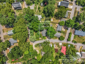 23 Peace Street Asheville NC 28806