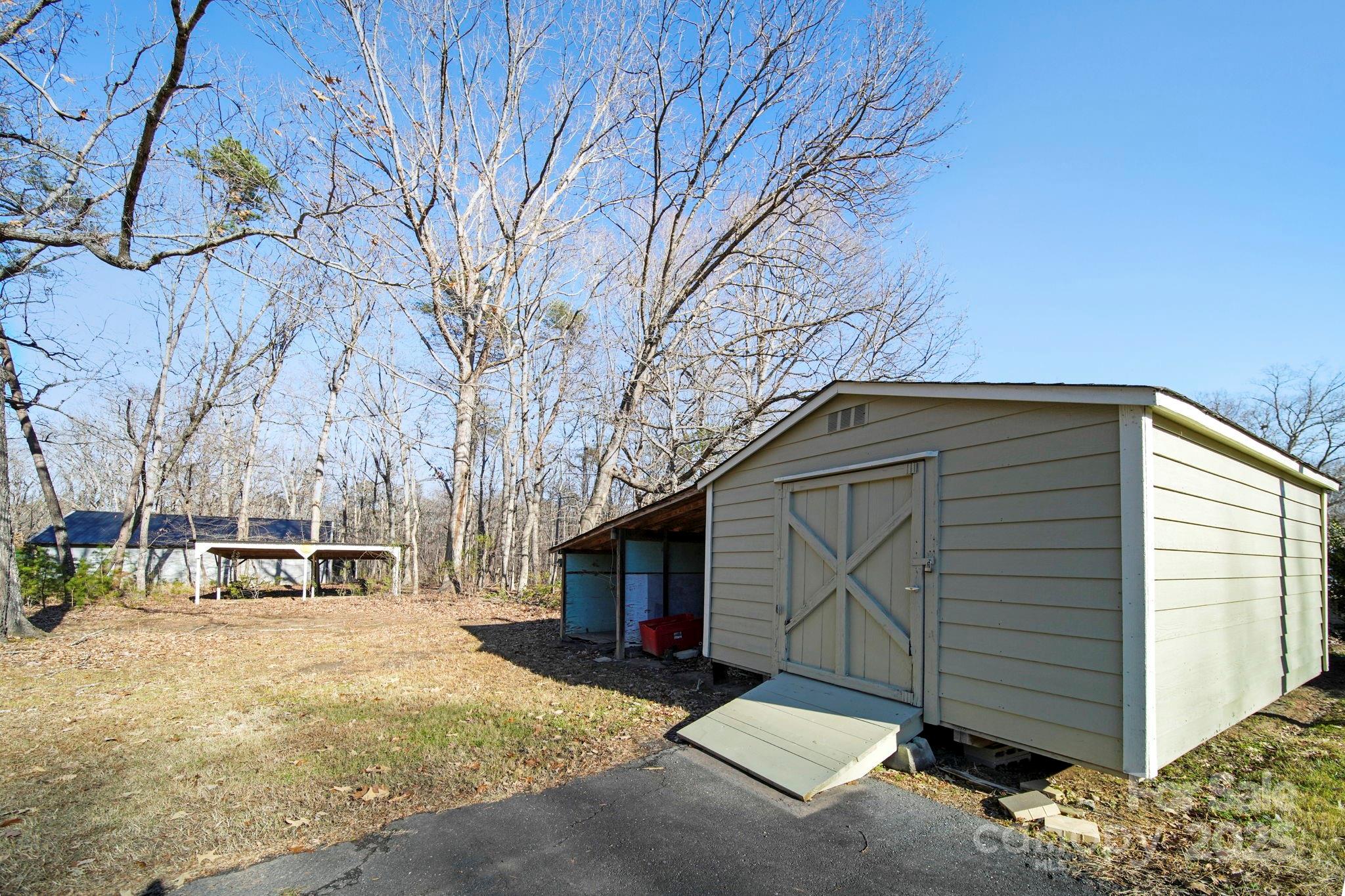 1015 Elizabeth Drive