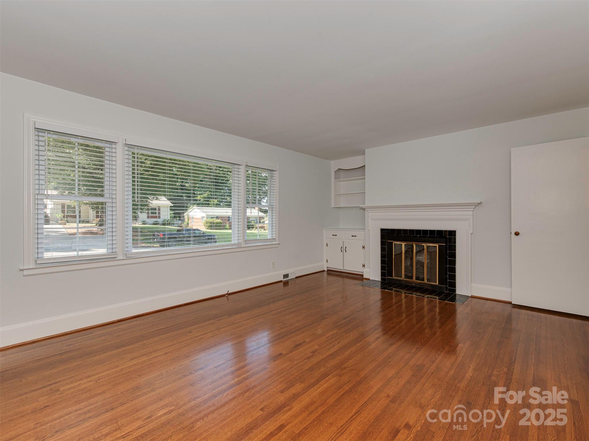 2209 Markham Court