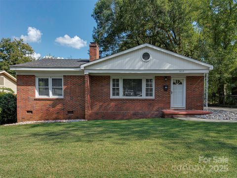 2209 Markham Court Charlotte NC 28205