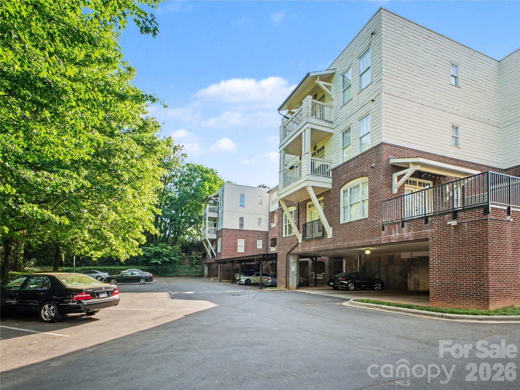 Elizabeth Place - Residential