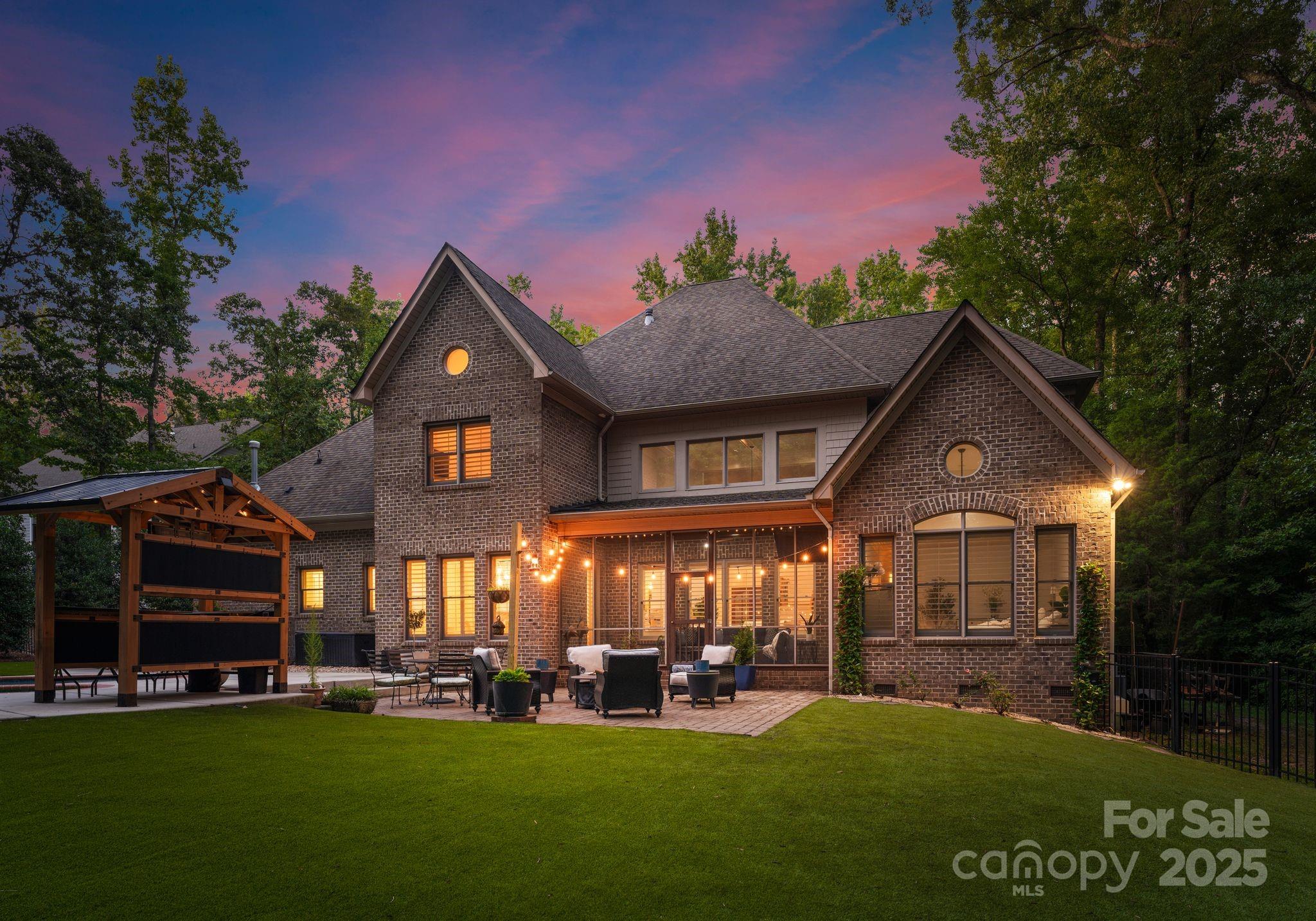 Williamsburg - Residential