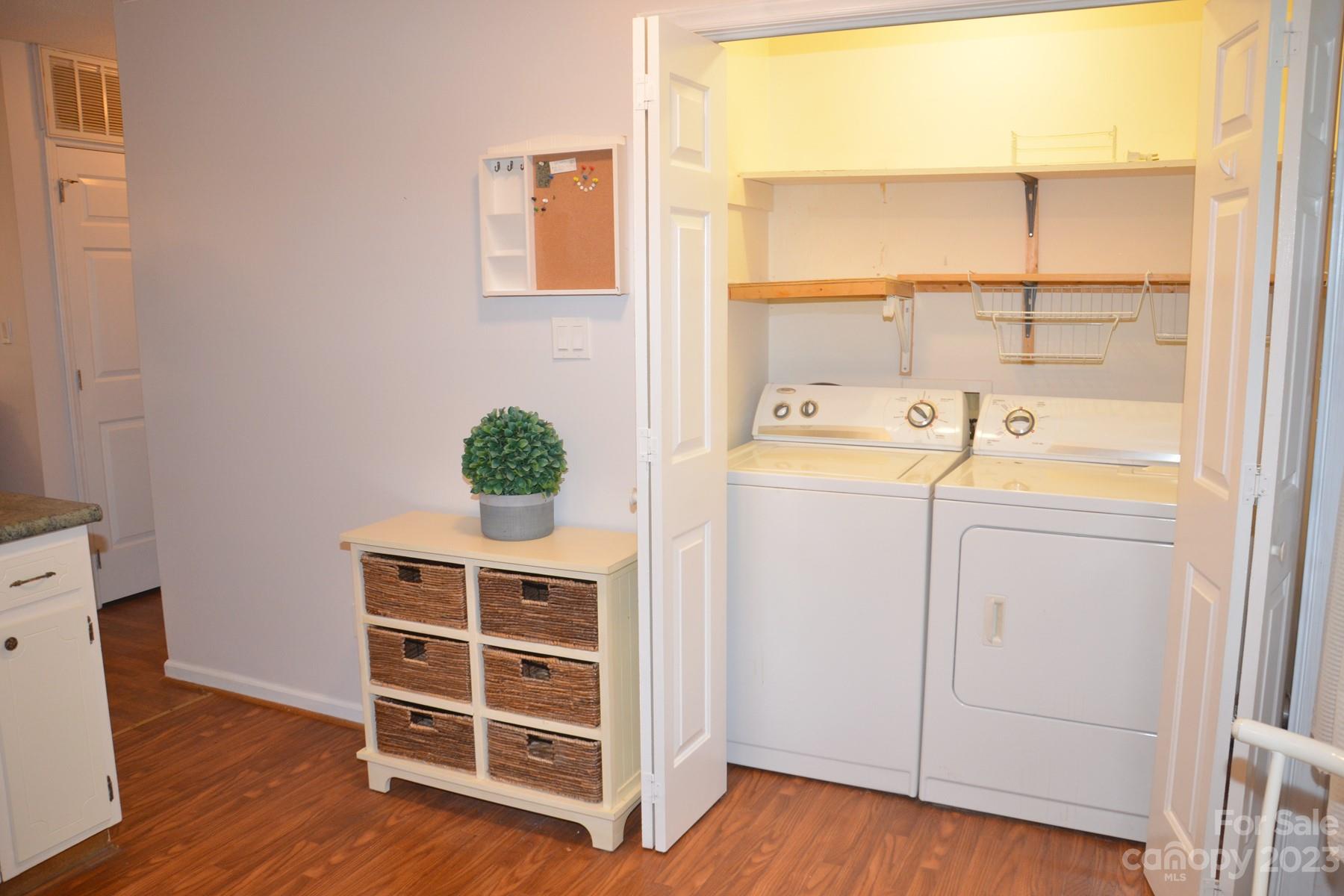 Parkwood Villas - Residential