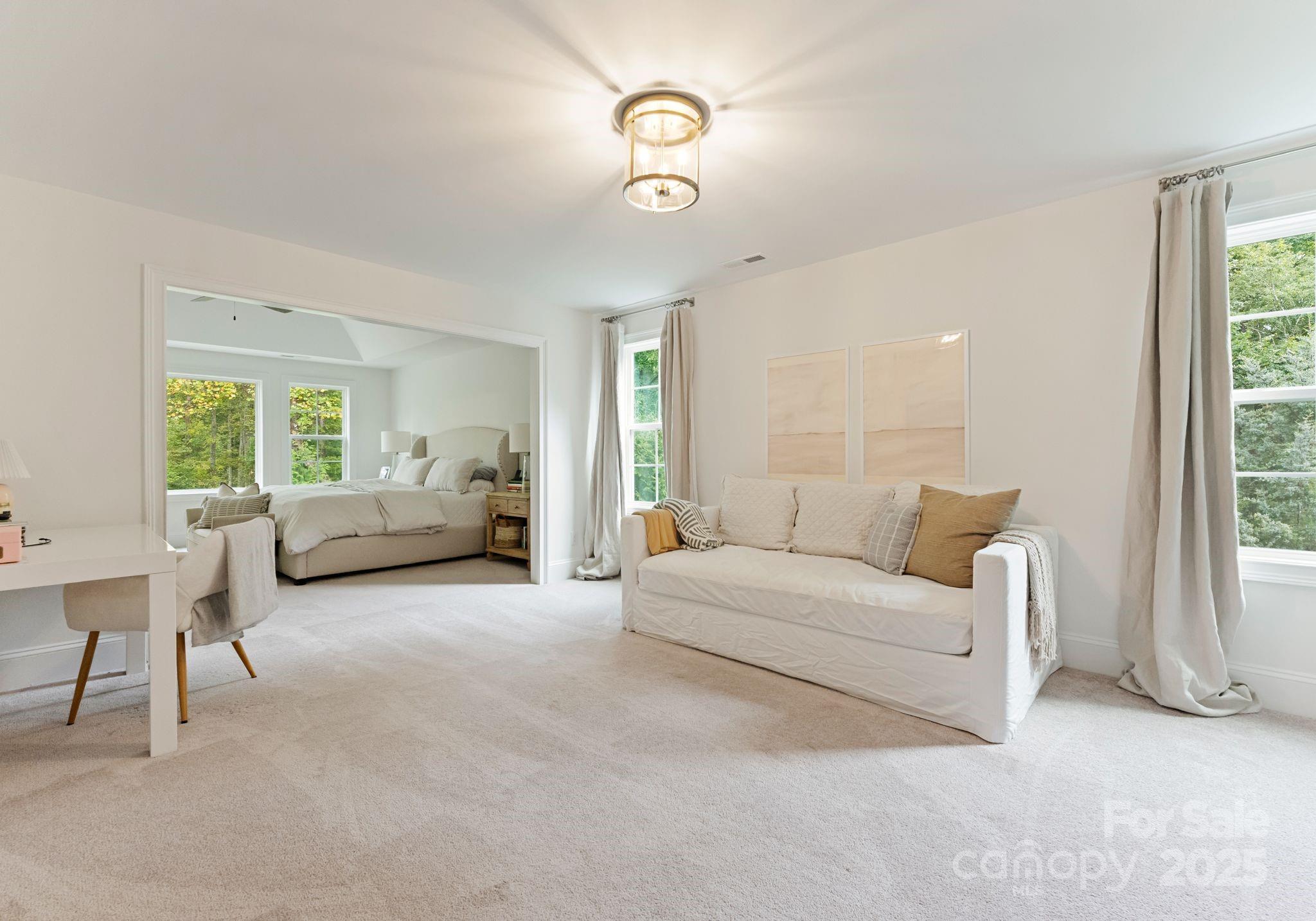 Oxford Manor - Residential