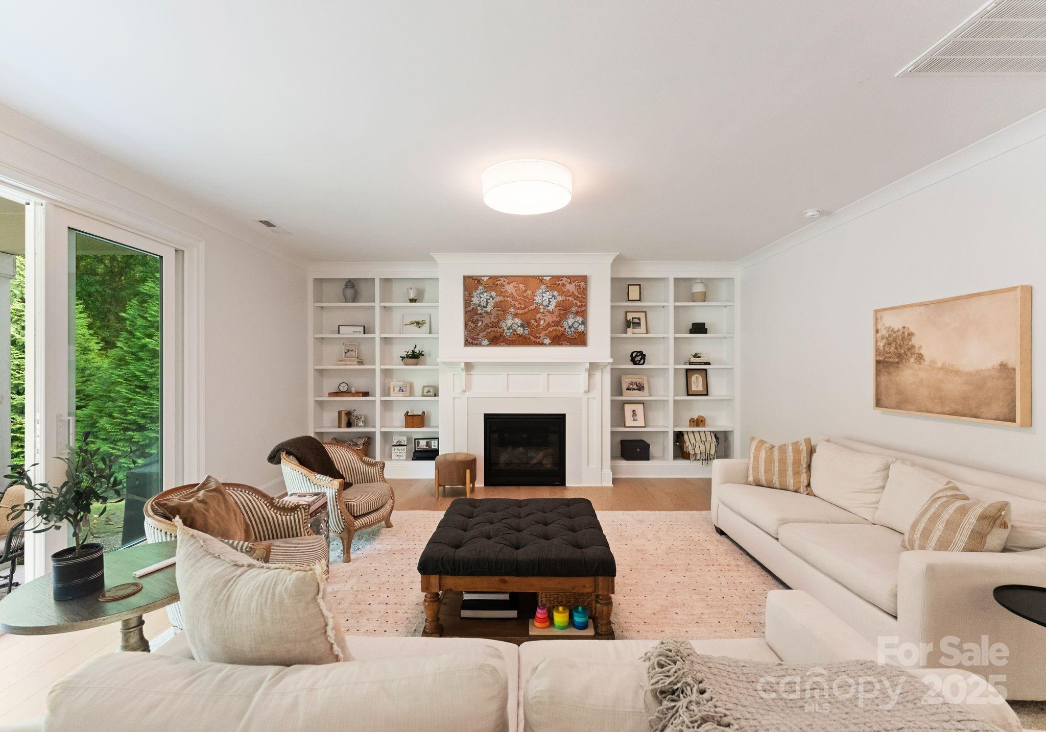 Oxford Manor - Residential