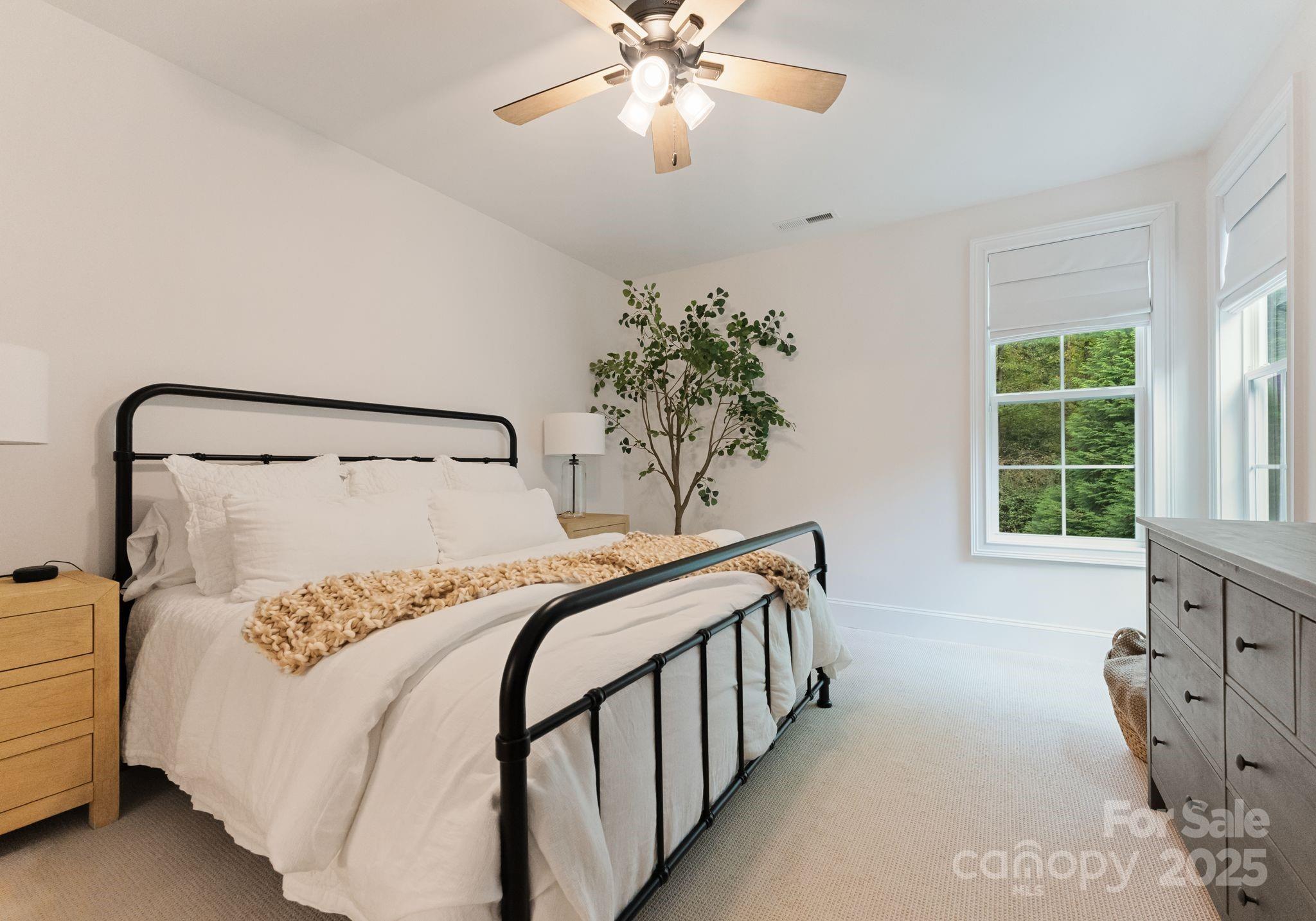 Oxford Manor - Residential