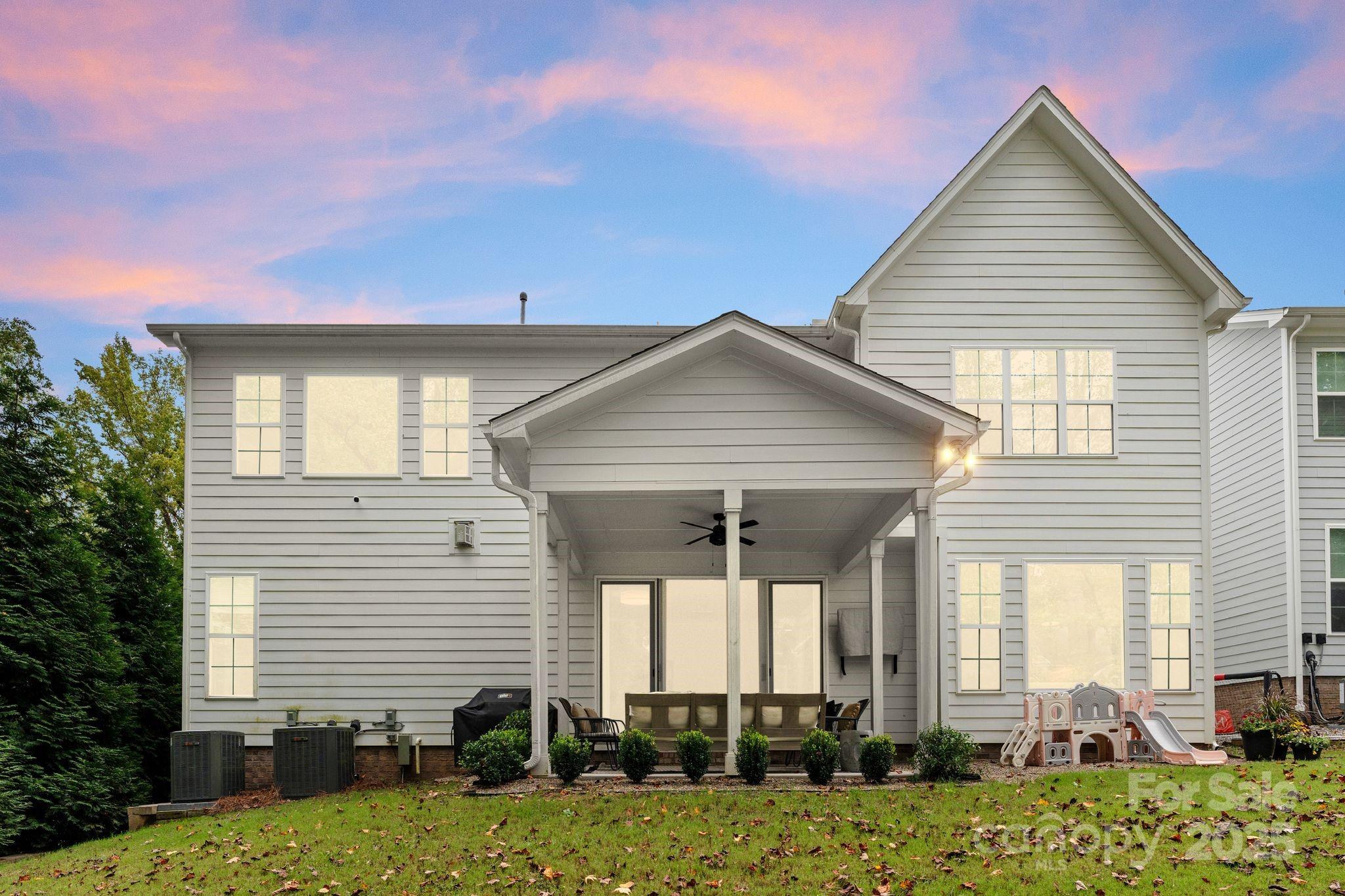 Oxford Manor - Residential