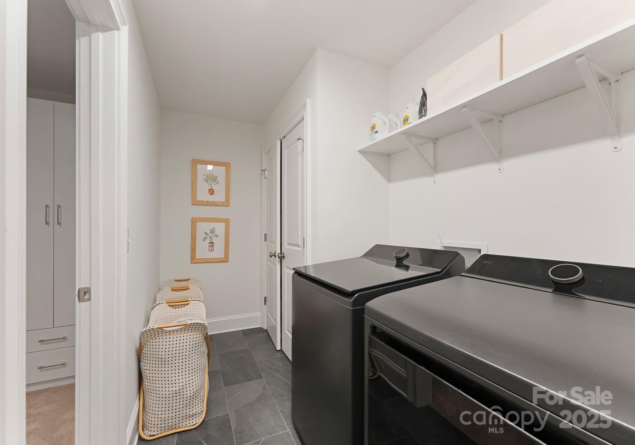 Oxford Manor - Residential