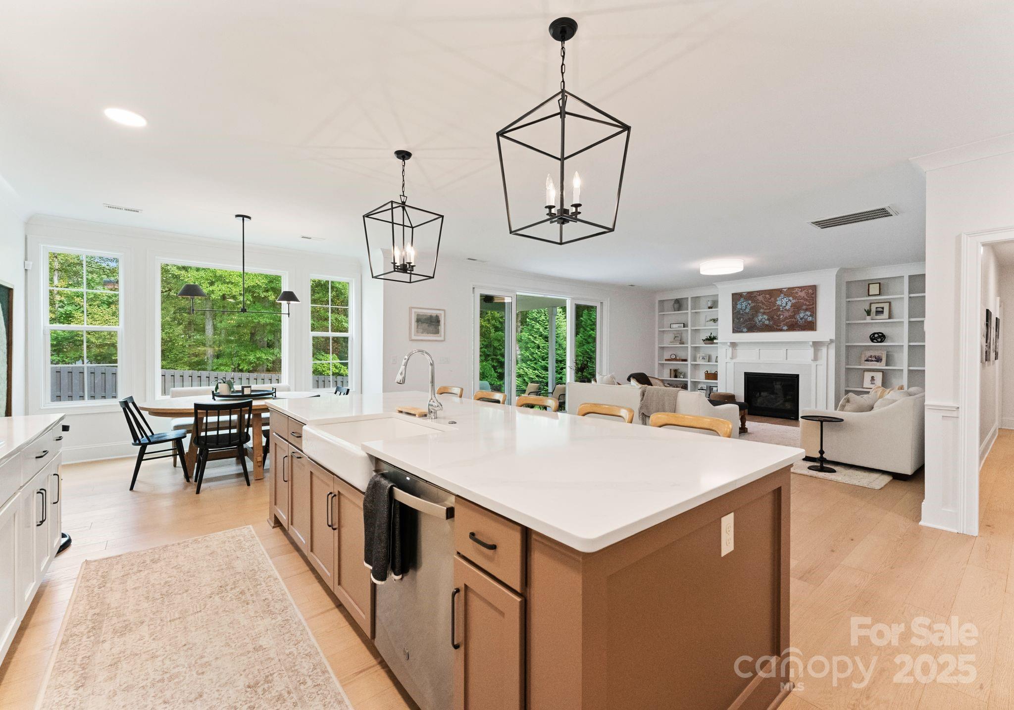 Oxford Manor - Residential