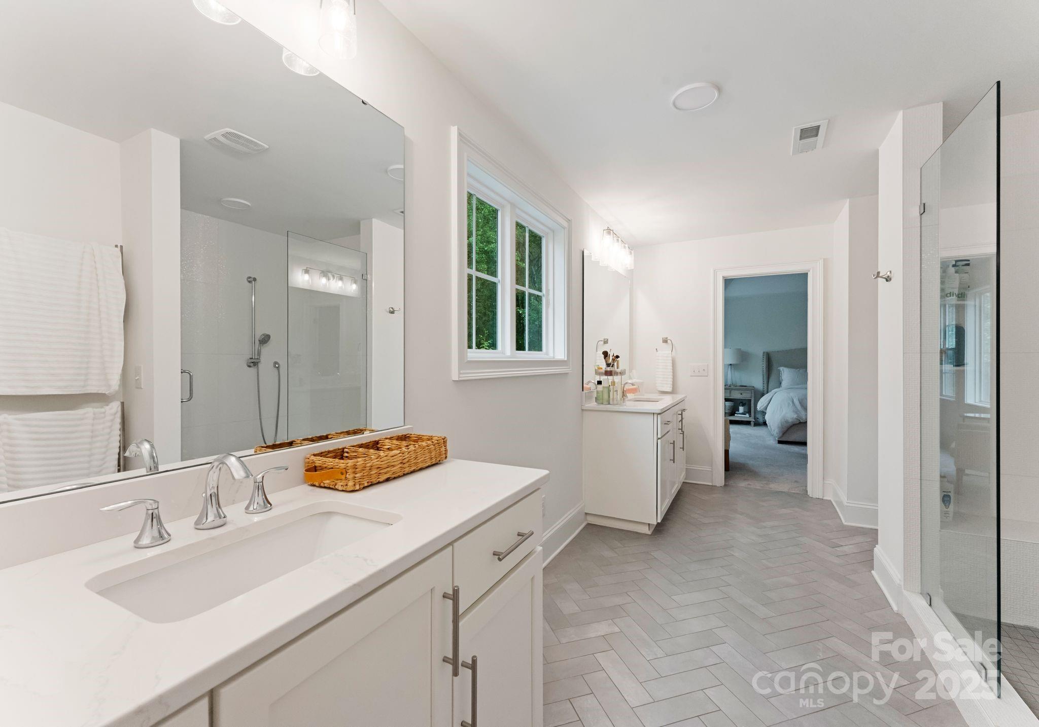 Oxford Manor - Residential