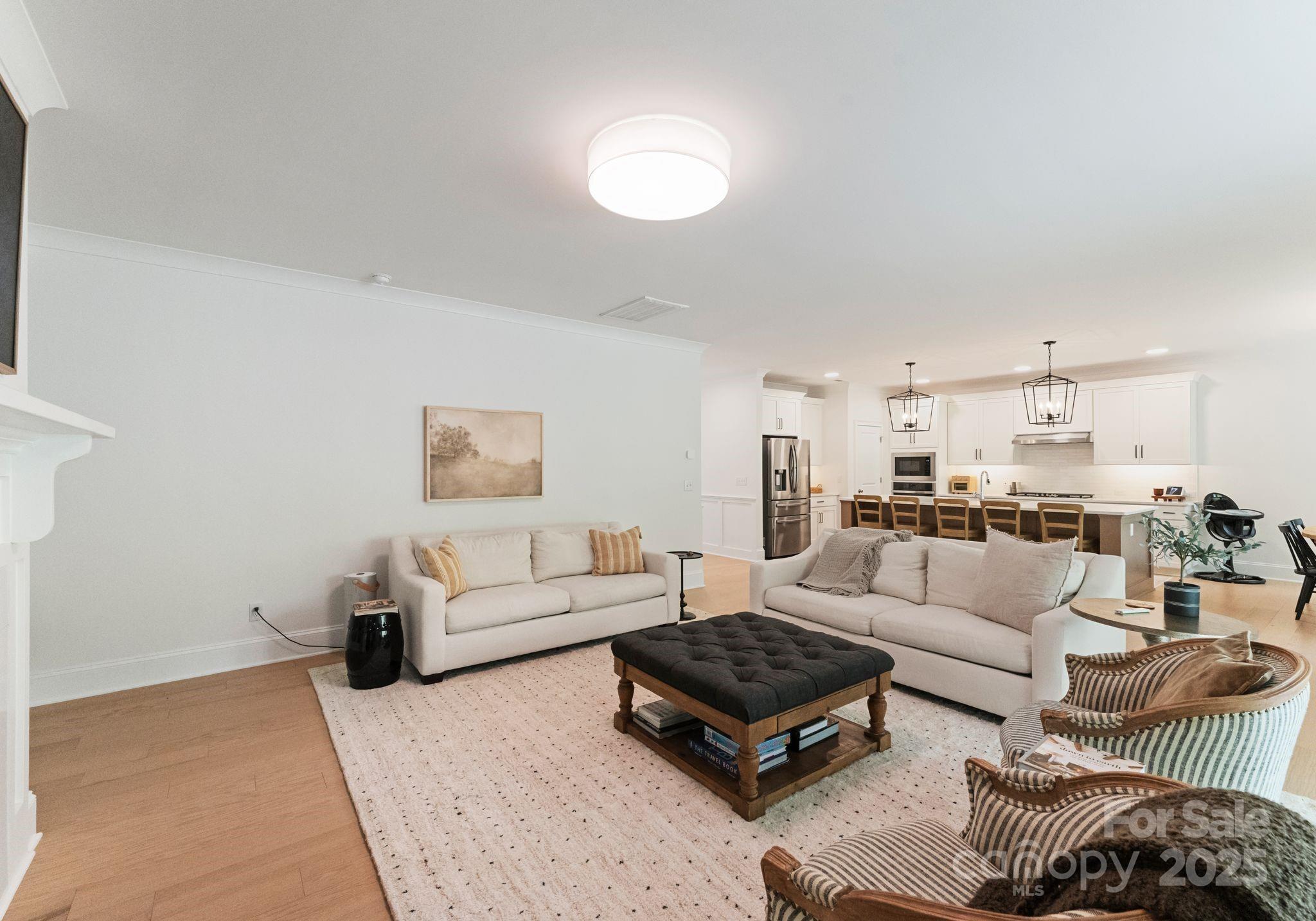 Oxford Manor - Residential