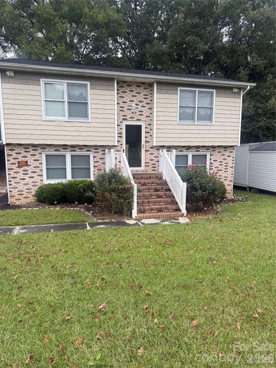 463 Winfree is a beautiful split level home located in the town of Wadesboro, NC. This home is a perfect fit for anyone looking for a single family home or to be used as a great investment opportunity. The home has been well maintained and offers 3 beds and 2 baths. The lower level includes the laundry room, a living/sitting room, two bedrooms, and a full bath. The kitchen, dining room, and master bedroom are all located on the upper level.  Outside, there is a wooden deck that is perfect for entertaining or makes for a nice sitting spot to enjoy the outdoor aesthetics. 

Don't miss the opportunity to make this home your forever home. Don't wait, go check it out as soon as possible.