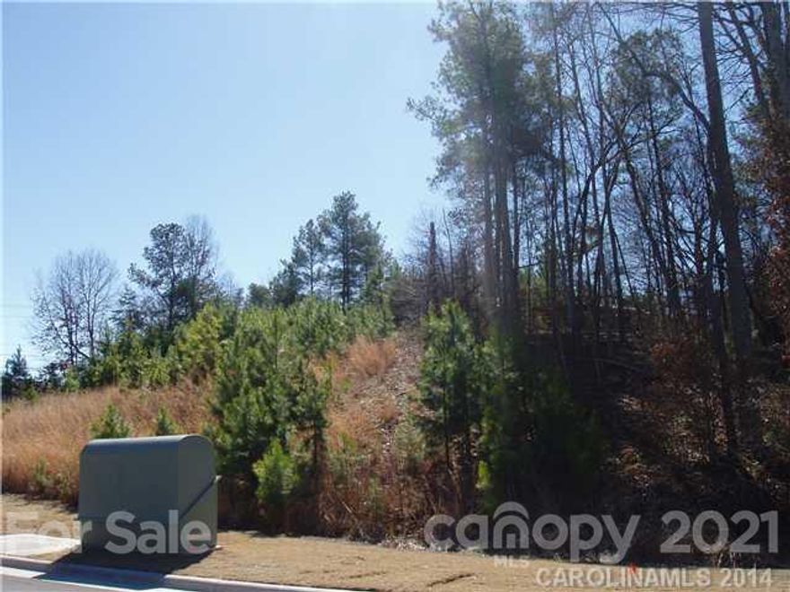 GOOD BUSINESS PROPERTY WITH CORNER.