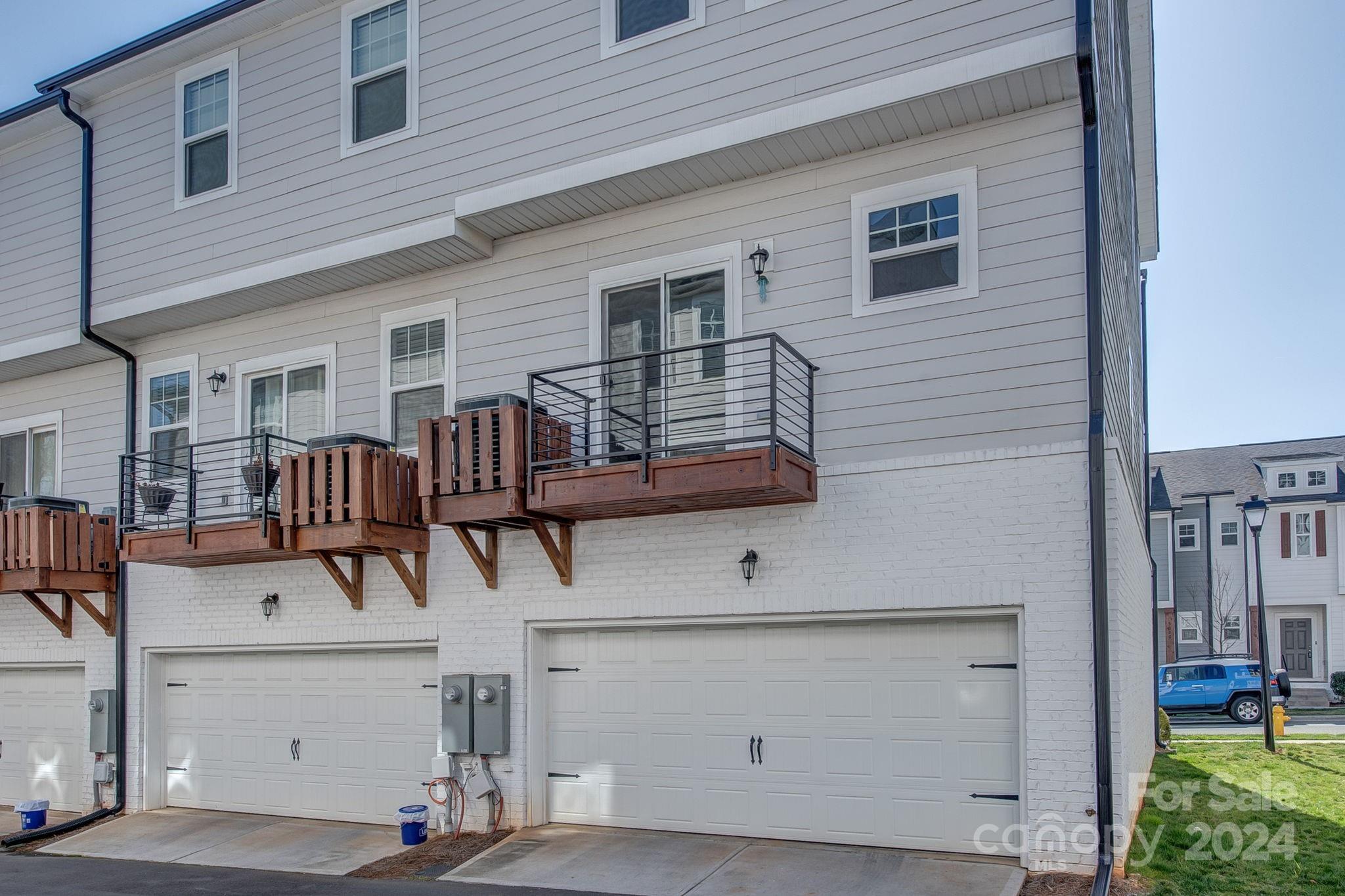 Belmont Crossing - Residential