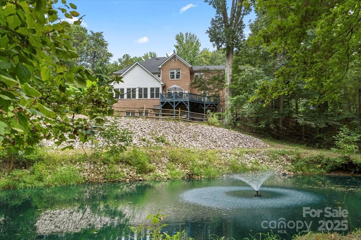 1281 Lurecliff Place