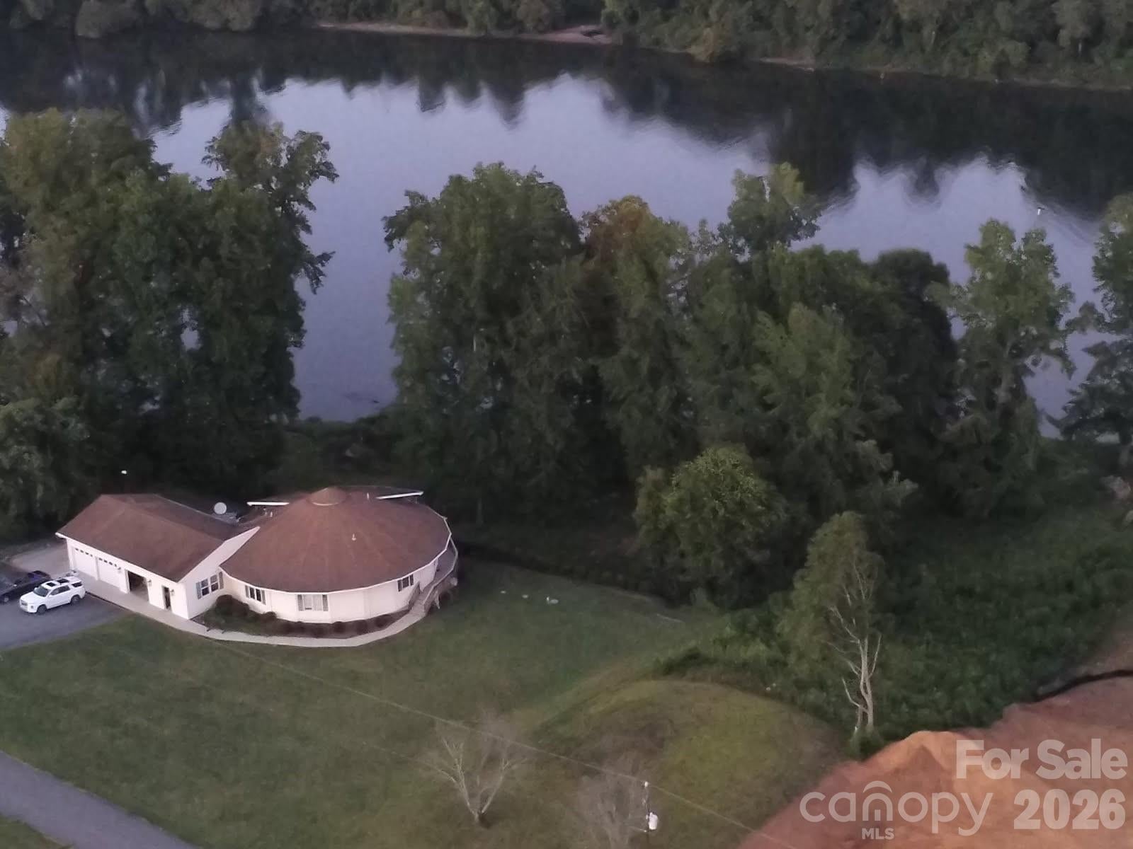 6034 Lookout Heights Drive