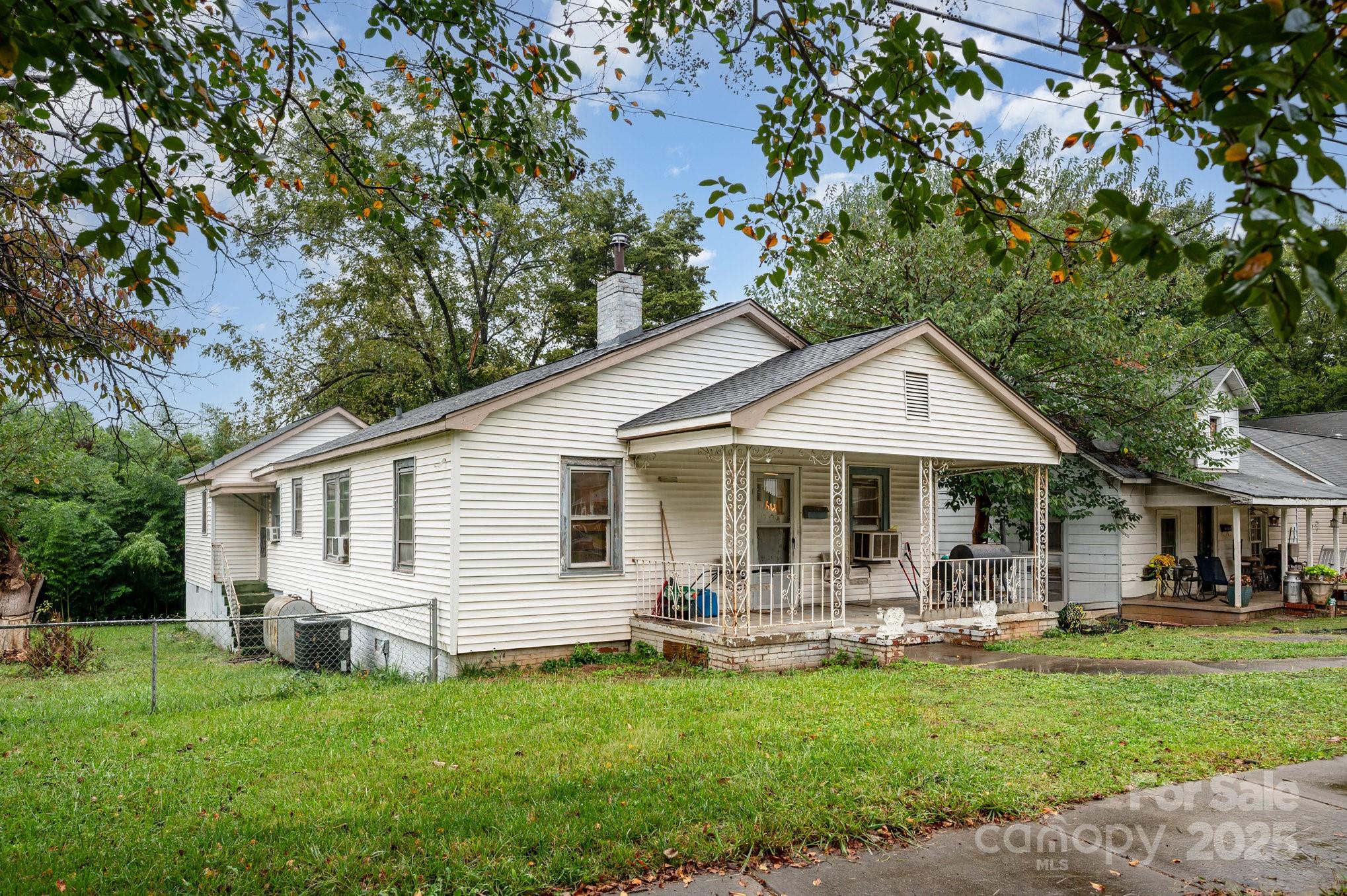2428 Booker Avenue