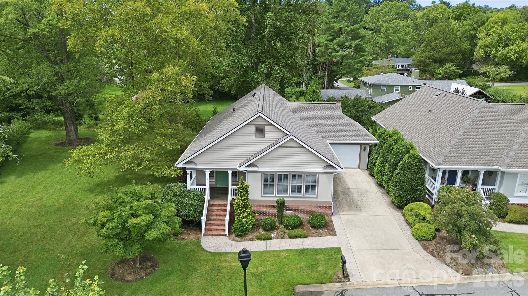 18 Creekside Way