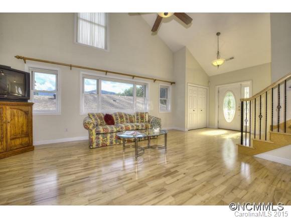 Town And Country Townhouses - Residential