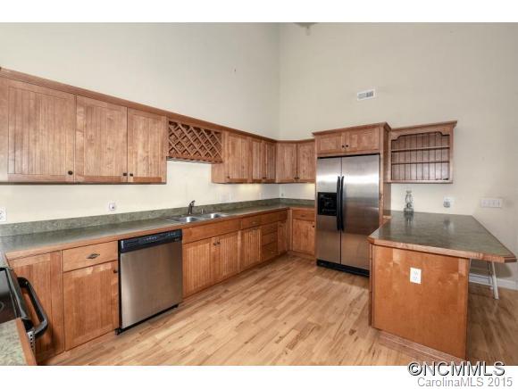 Town And Country Townhouses - Residential