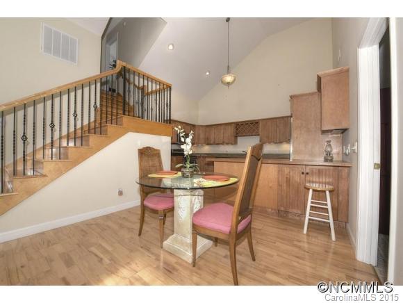 Town And Country Townhouses - Residential