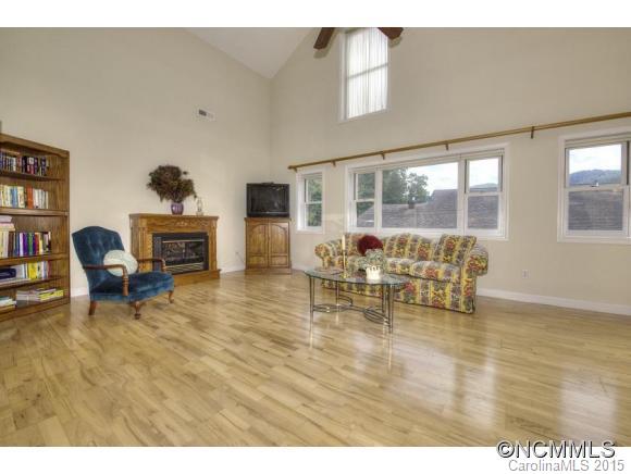 Town And Country Townhouses - Residential