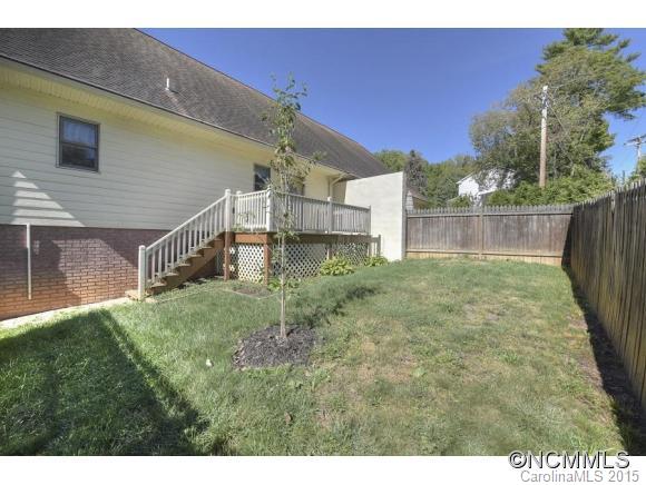 Town And Country Townhouses - Residential