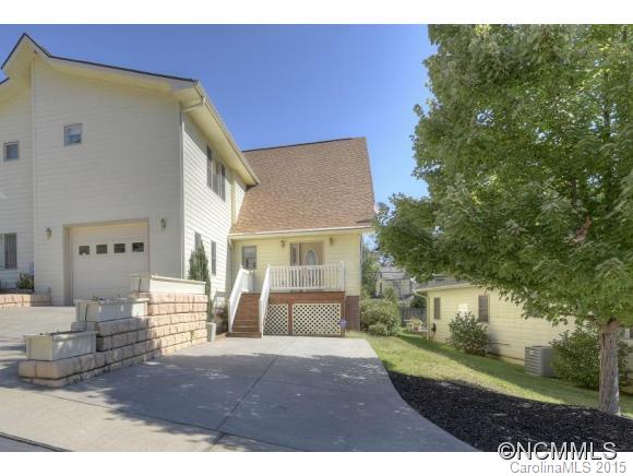 Town And Country Townhouses - Residential