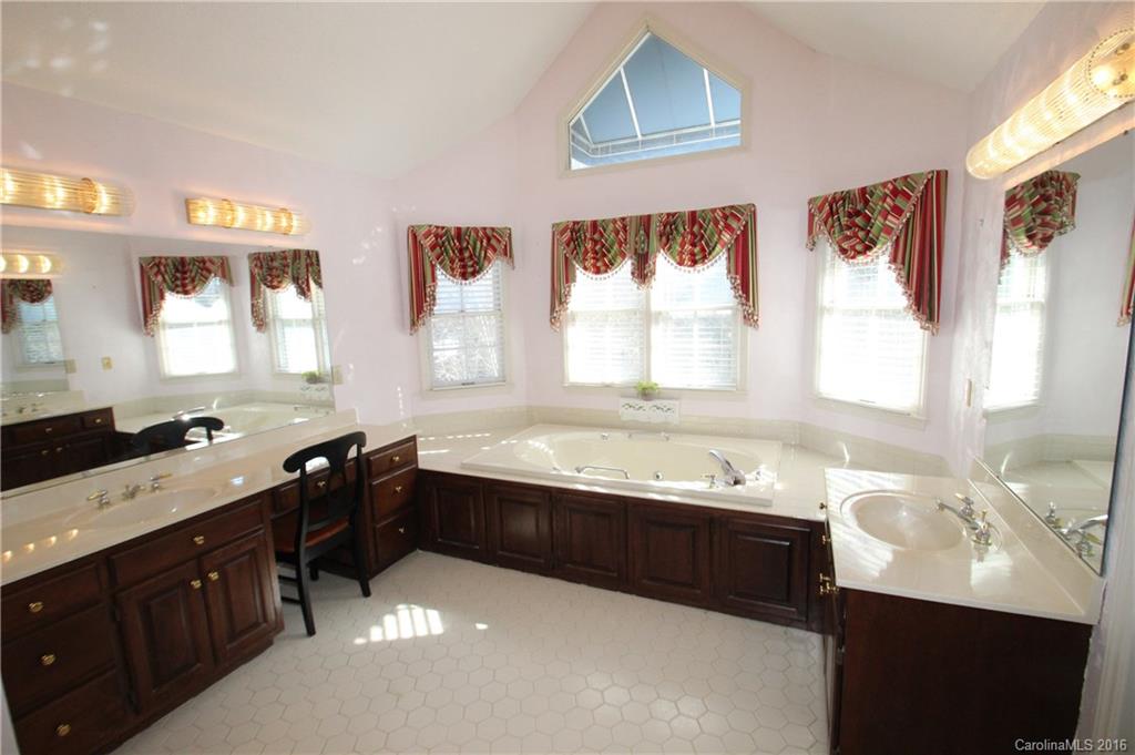 Carolando - Residential