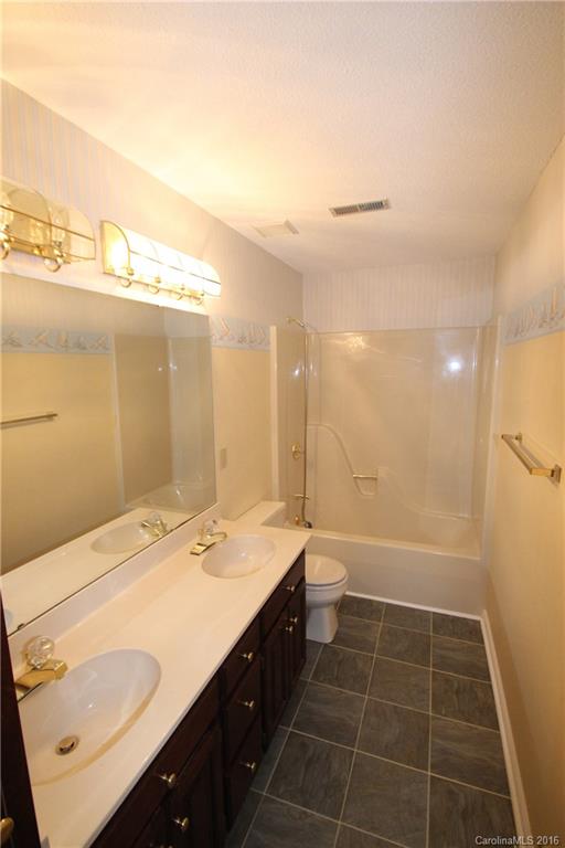 Carolando - Residential