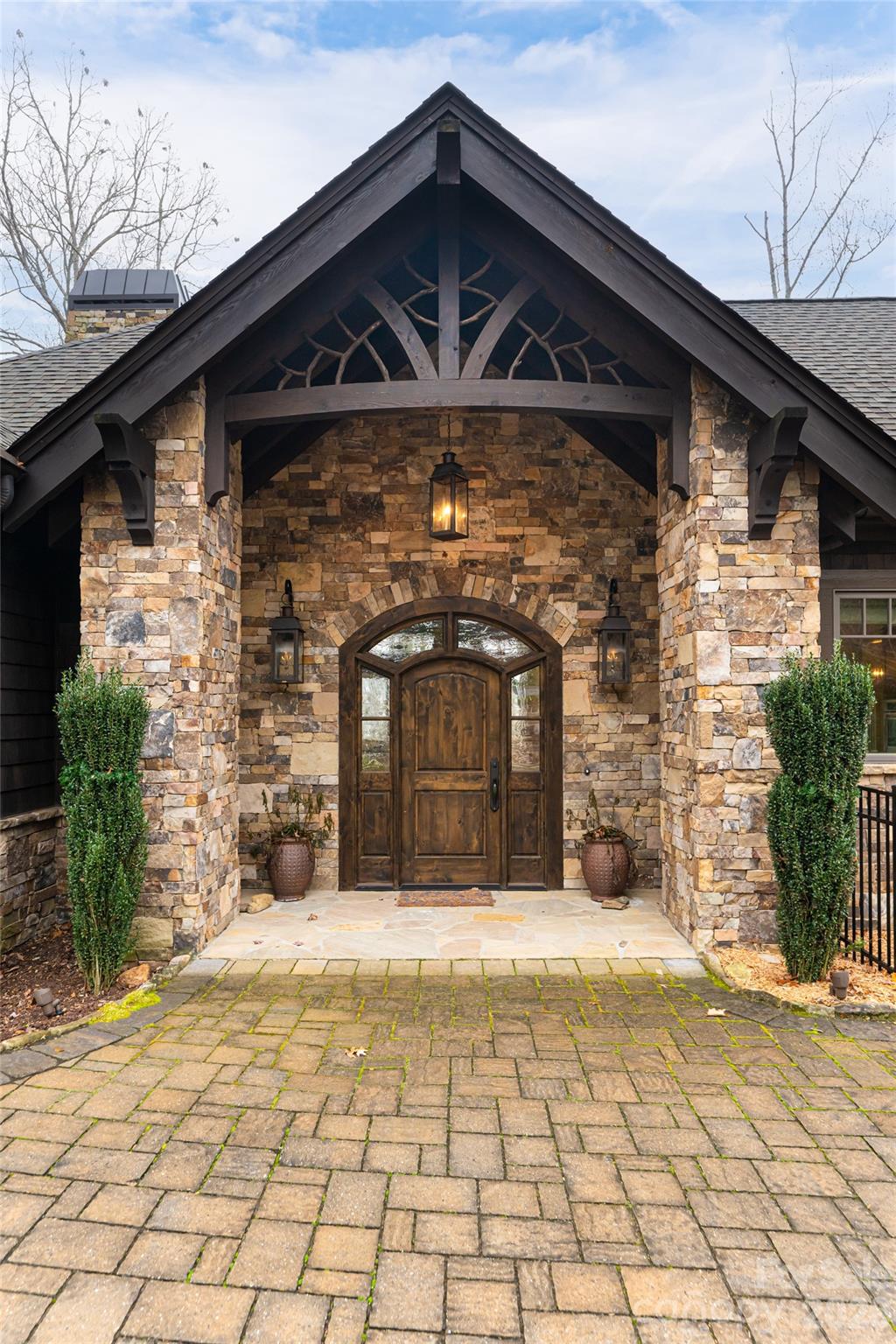 2 Cherokee Orchard Court