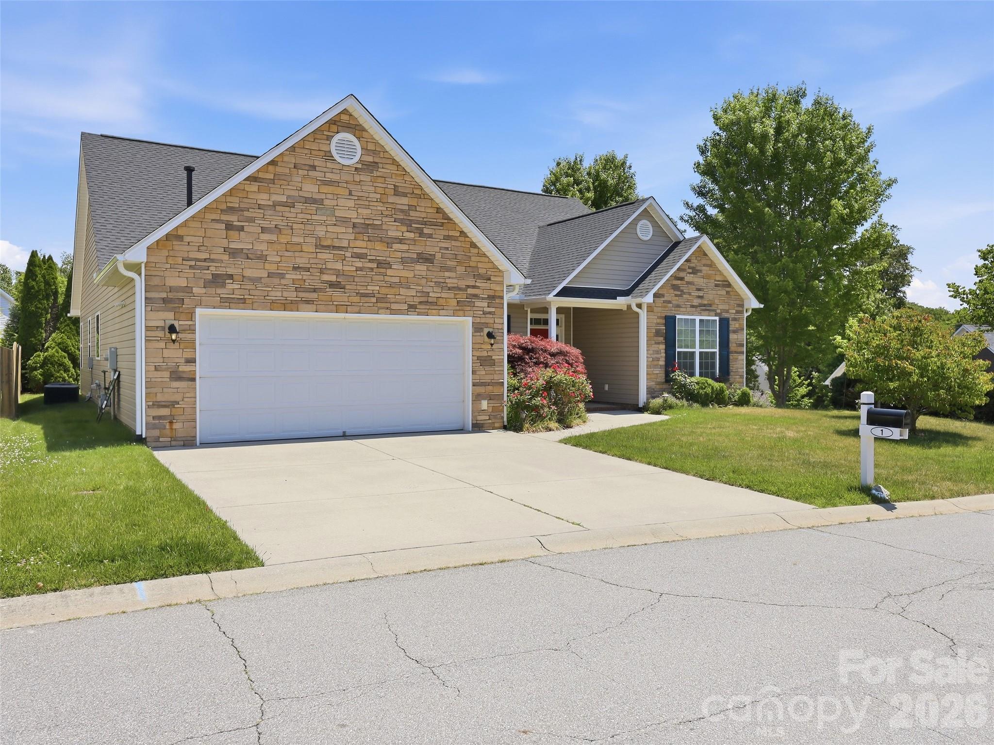 1 Breyerton Court