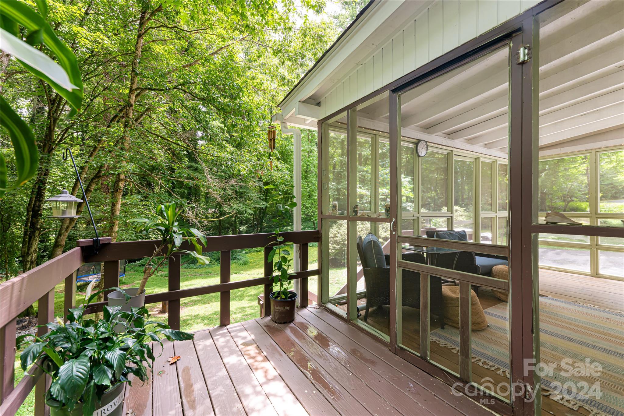 English Hills - Residential