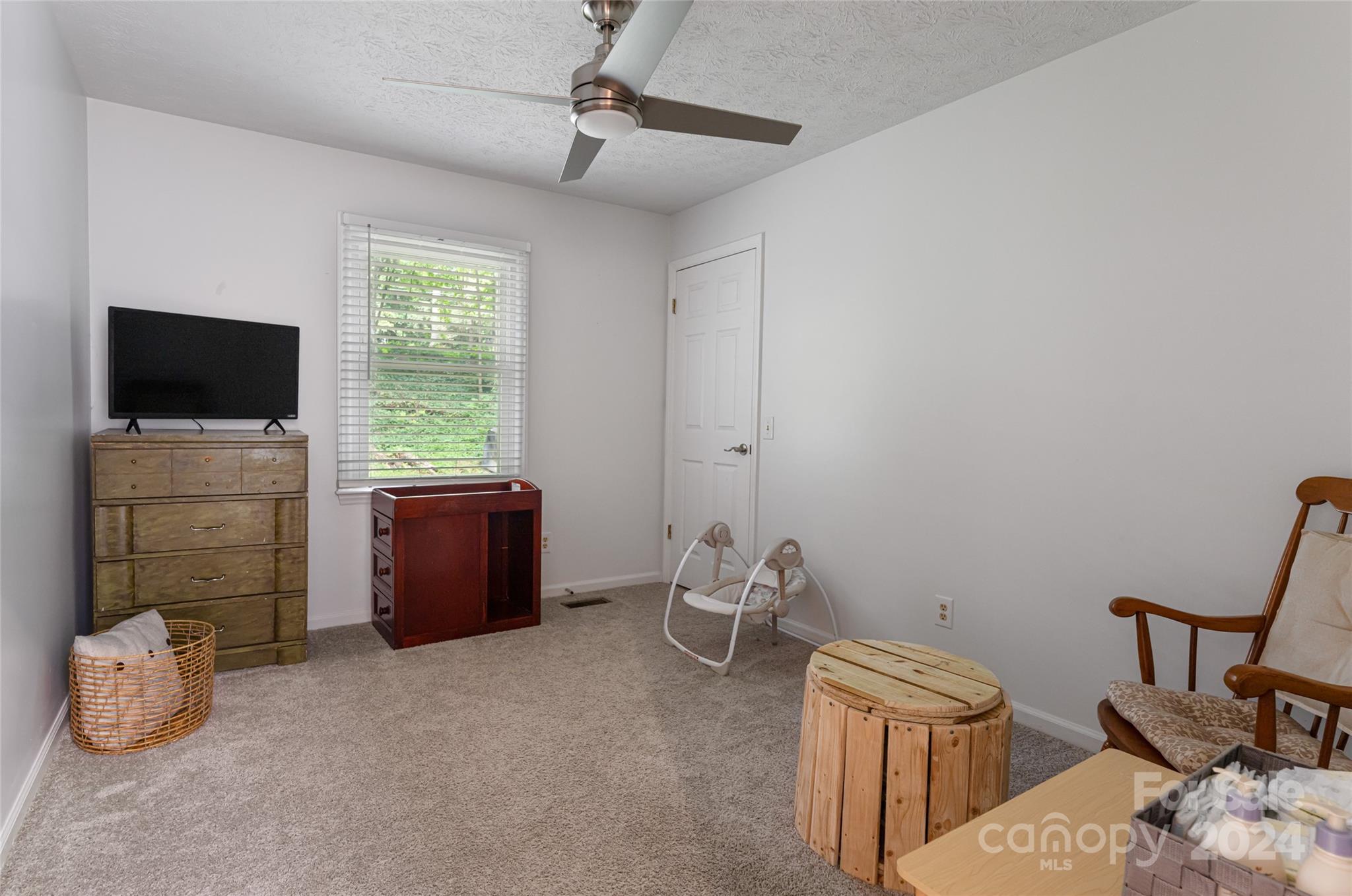 English Hills - Residential